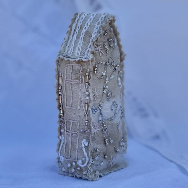 Slow Stitch Gingerbread House MINI KIT - Image 9